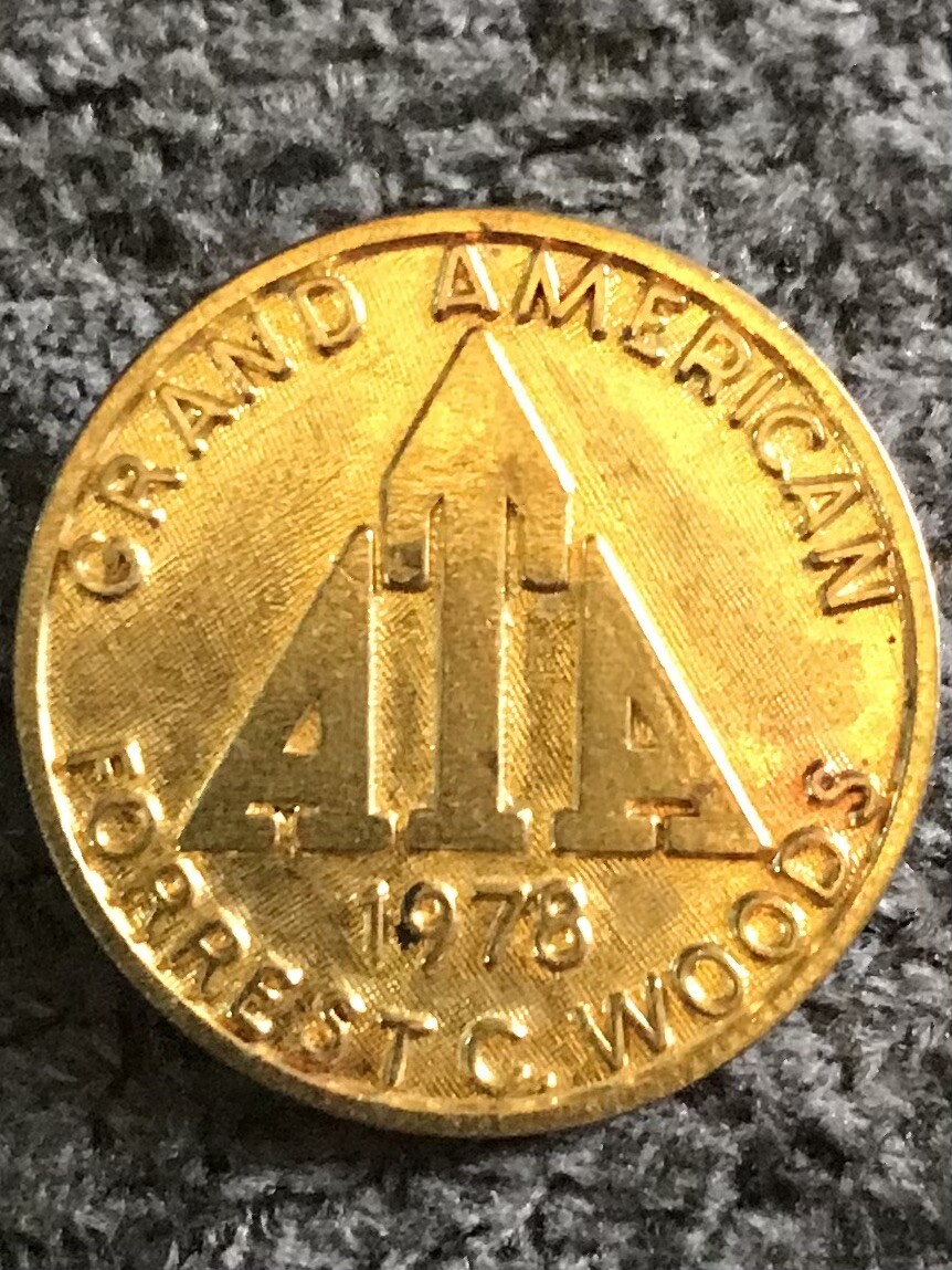 VINTAGE 1978 ATA Grand American Forrest C. Woods Pin -GOLD COLORED MEDAL CIRCLE