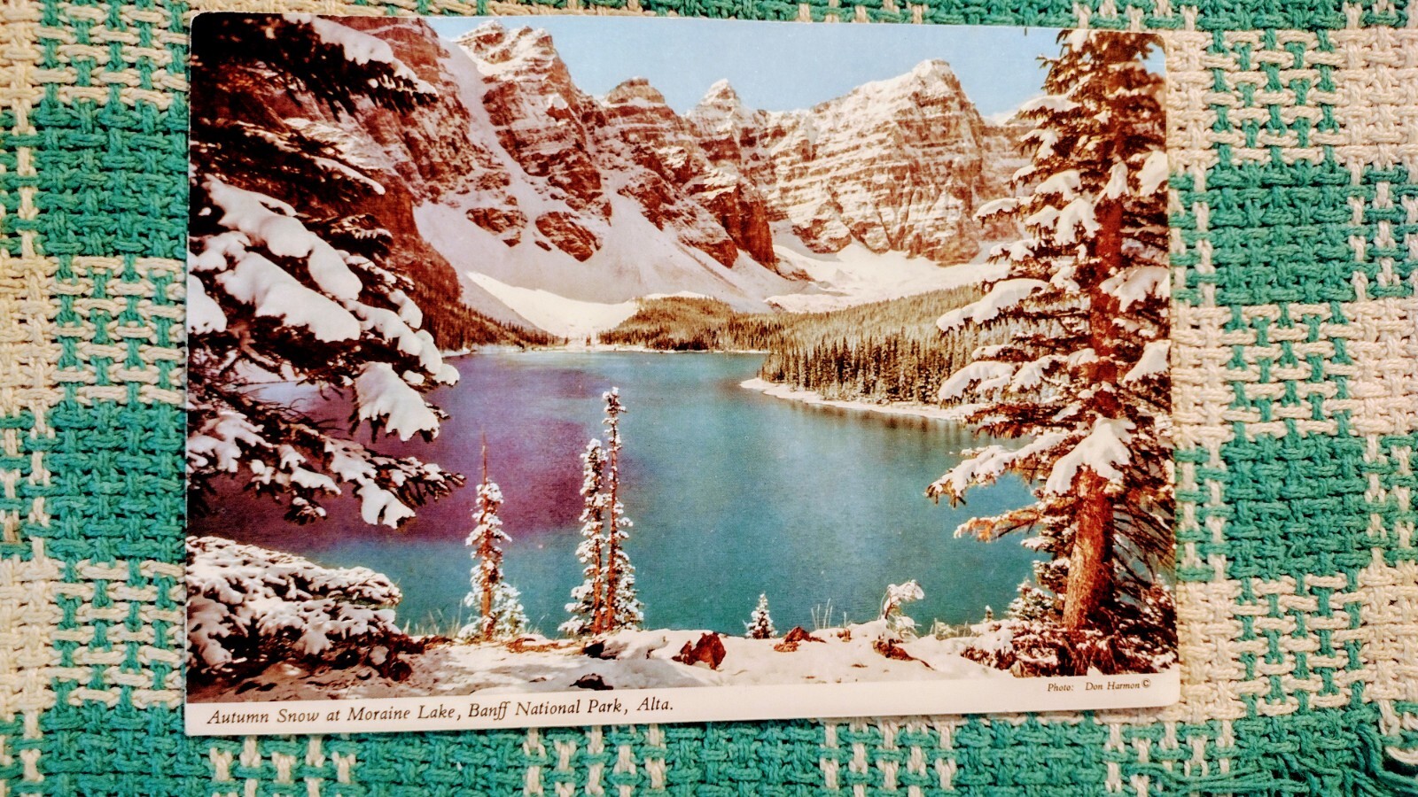 BEAUTIFUL POST CARD MORAINE LAKE BANFF NATIONAL PARK ALBERTA CANADA.