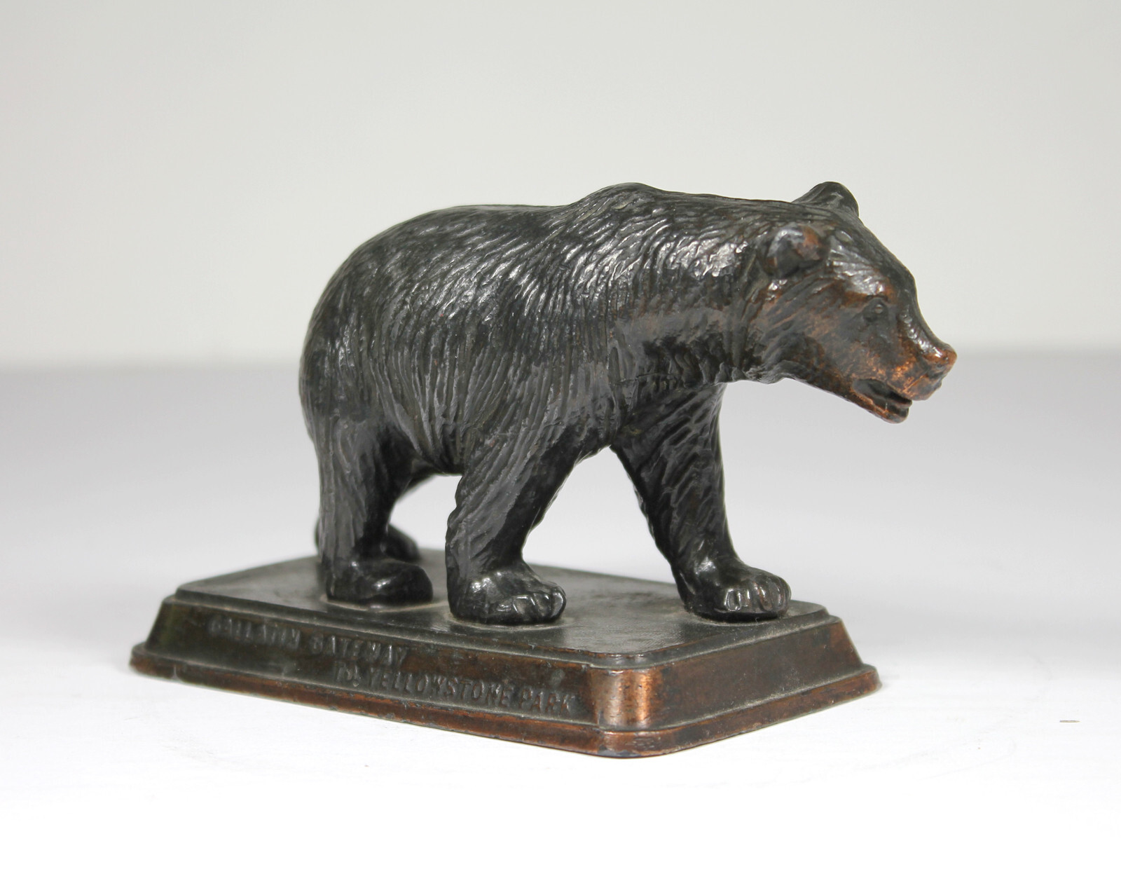 Antique YELLOWSTONE BEAR Fiqure Gallatin Gateway Railroad Souvenir Puget Sound