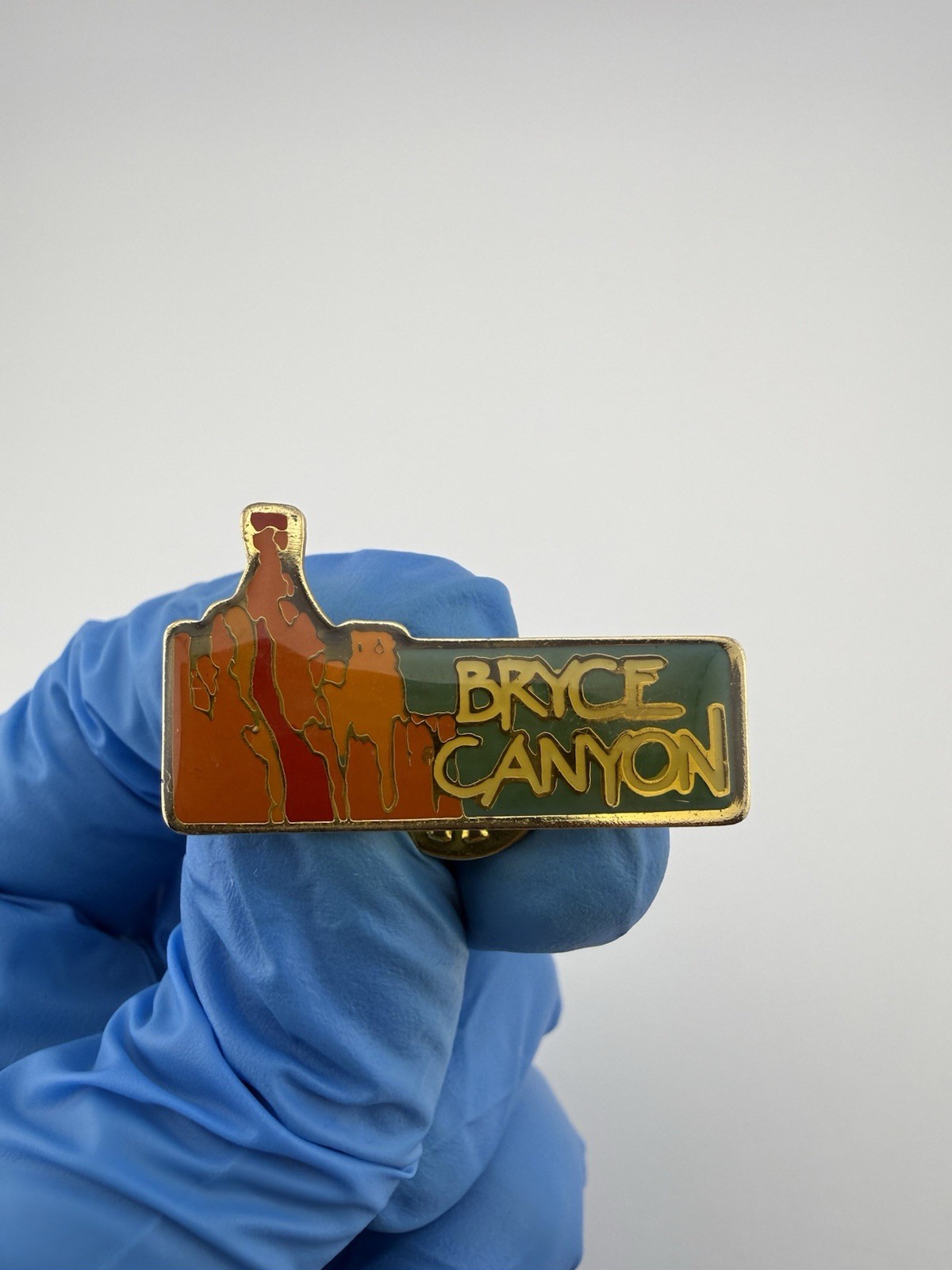 Bryce Canyon National Park Red Rock Hoodoos Enamel Lapel Pin VTG?
