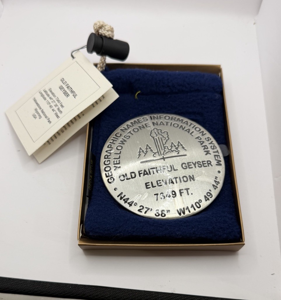 GEO-SITU OLD FAITHFUL YELLOWSTONE PARK PEWTER US GEOLOGICAL SURVEY PAPERWEIGHT