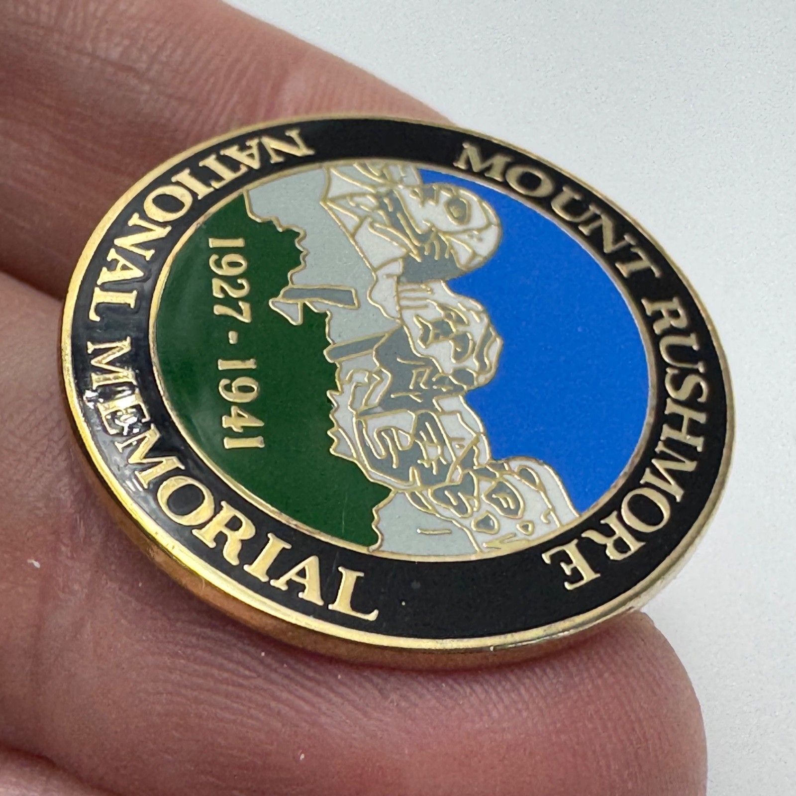 Vintage Mount Rushmore National Memorial 1927 1941 Souvenir Lapel Pin