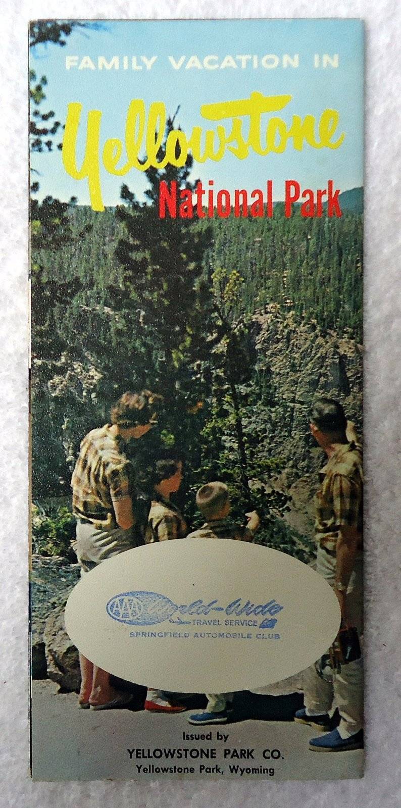 1962 YELLOWSTONE NATIONAL PARK FAMILY VACATION FOLDOUT BROCHURE GUIDE #66