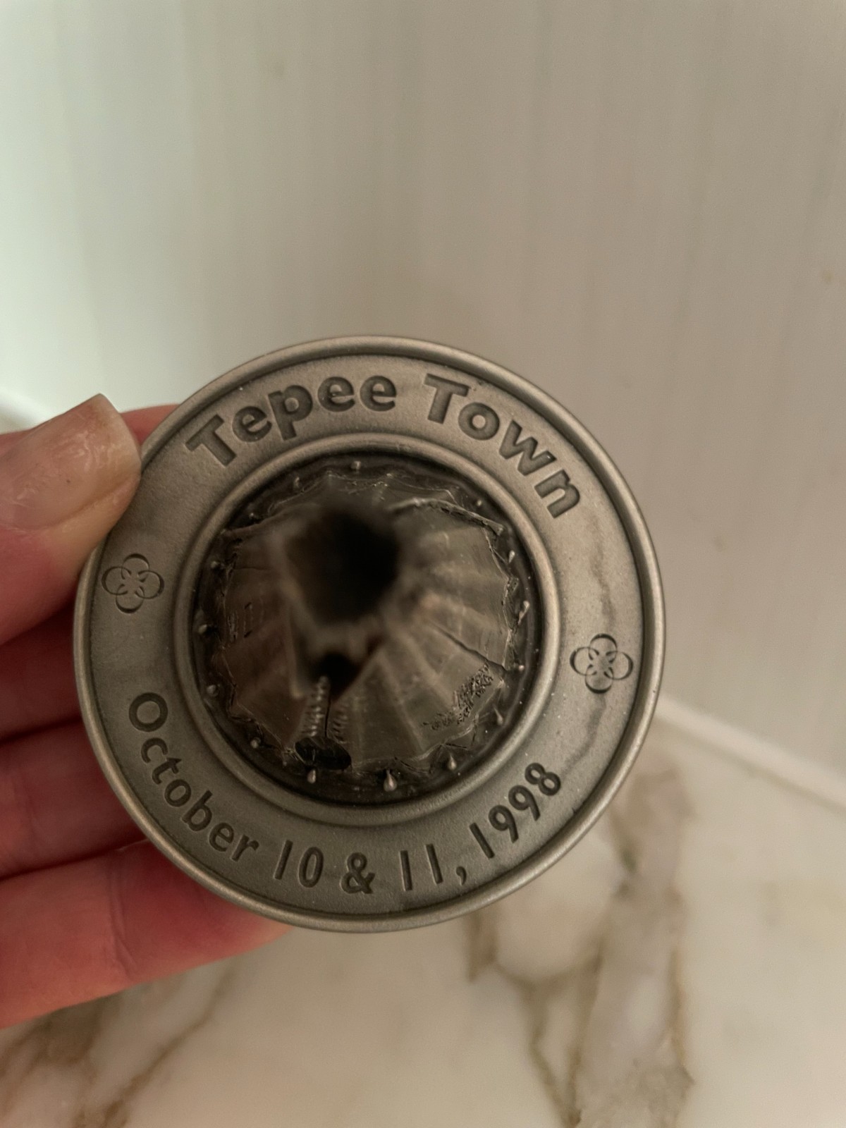 MT1237 Tepee Town souvenir Tepee pewter features Chilmark artists 1998
