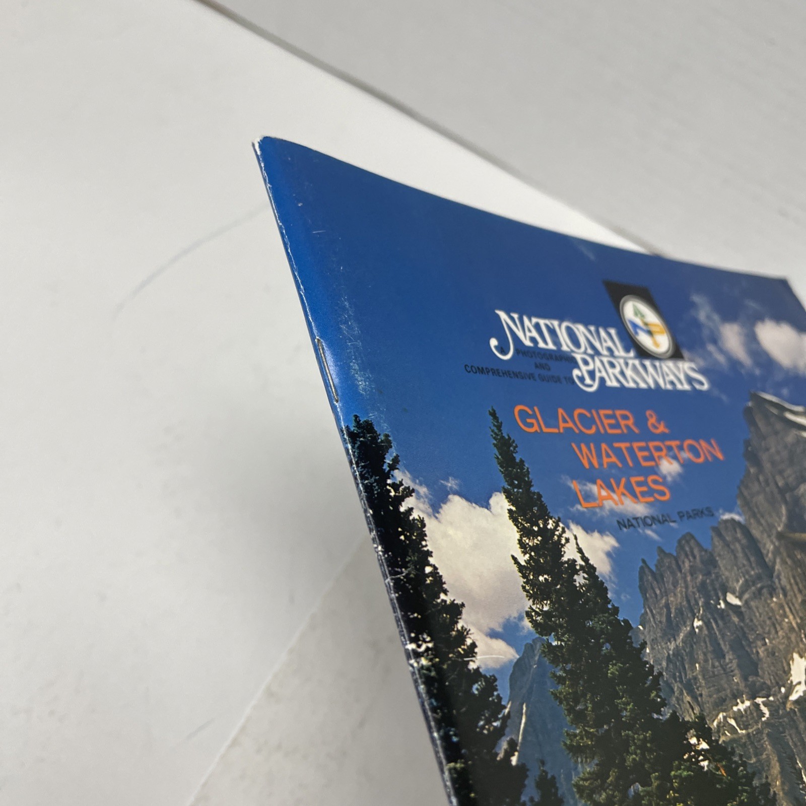 Vintage Travel Guide – National Parkwasy Glacier & Waterton Lakes 1974