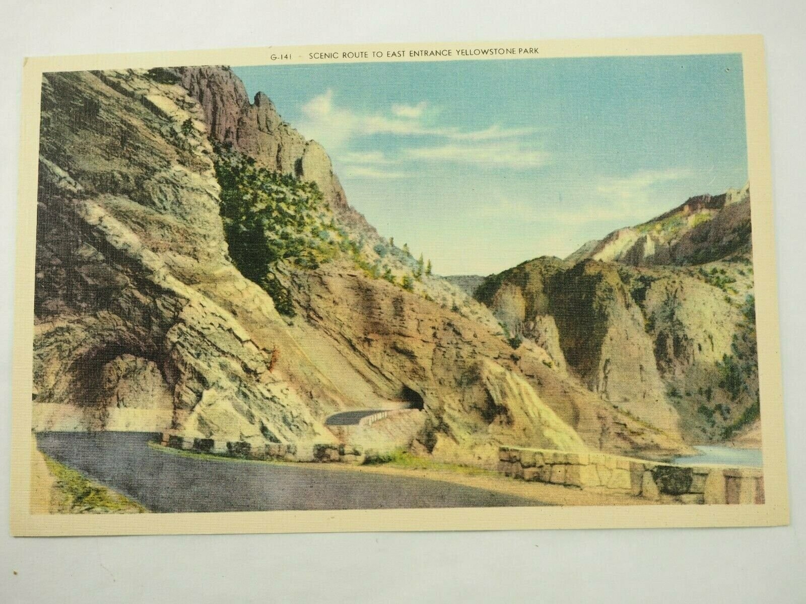 Scenic Route to East Entrance Yellowstone Park G-141 Giant Post Card