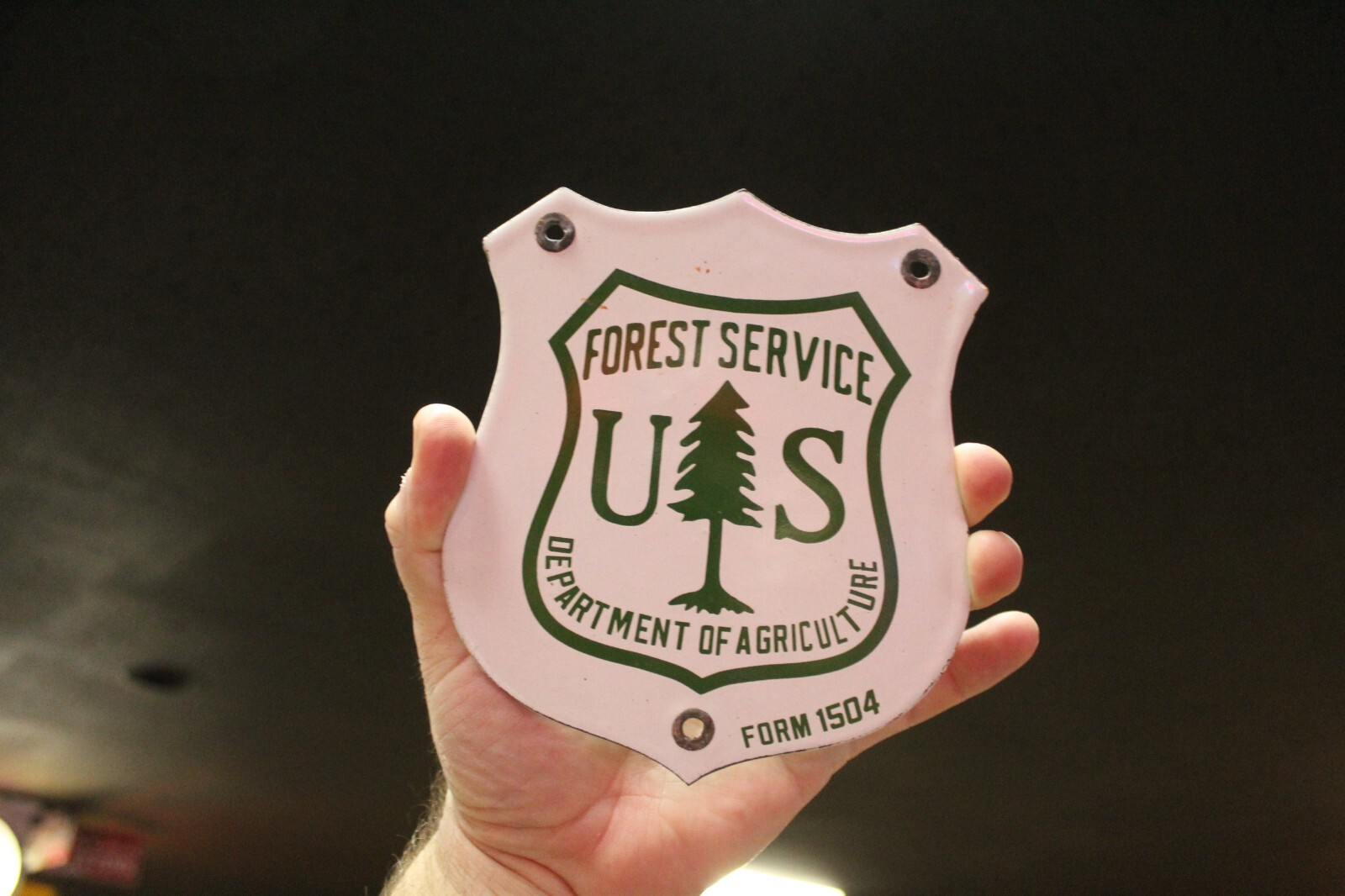 RARE US FOREST SHEILD PORCELAIN METAL SIGN CAMPING NATIONAL PARK SMOKEY FISH GAS