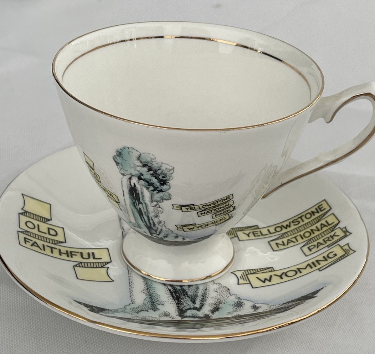 Vtg. Kent Bone China England Old Faithful Yellowstone National Park Cup/Saucer