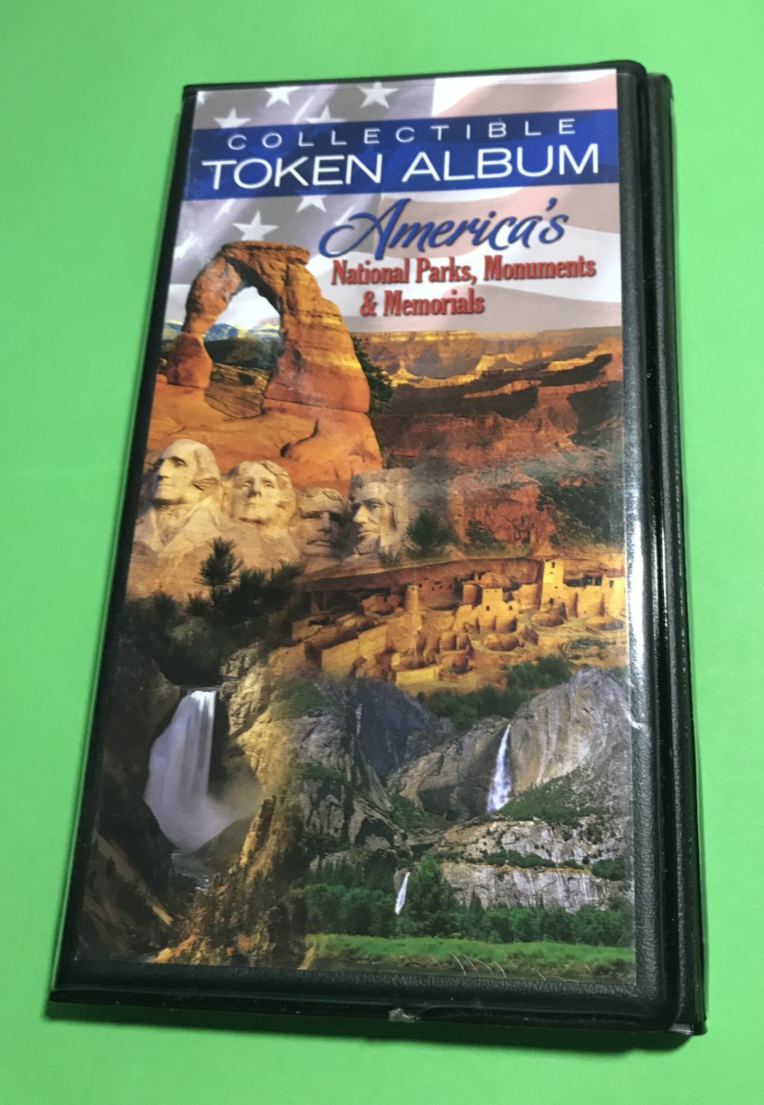 COLLECTIBLE TOKEN ALBUM – AMERICA’S NATIONAL PARKS, MONUMENTS & MEMORIALS