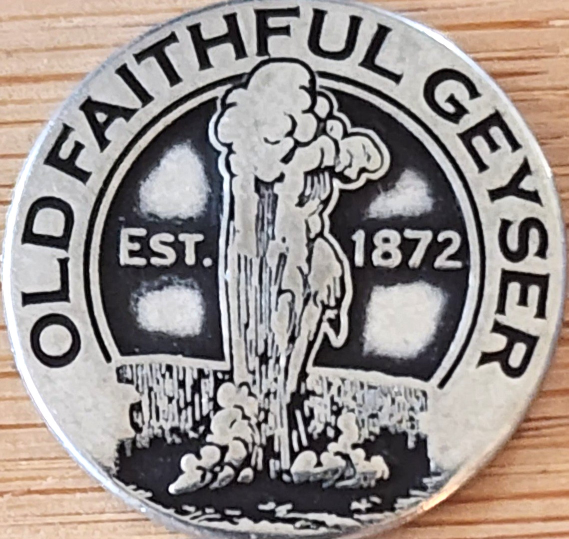 YELLOWSTONE NATIONAL PARK – BEAR TOKEN – WYOMING