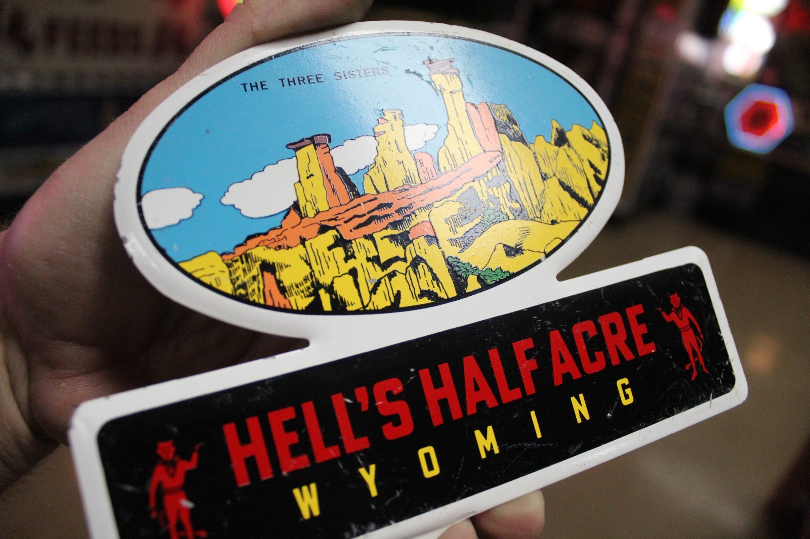 RARE 1950s HELL’S HALF ACRE WYOMING PAINTED METAL PLATE TOPPER METAL SIGN DEVIL