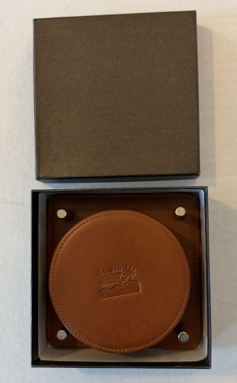 New GREAT SMOKEY MOUNTAIN NATIONAL PARK Leather Coaster Set In Holder with Box