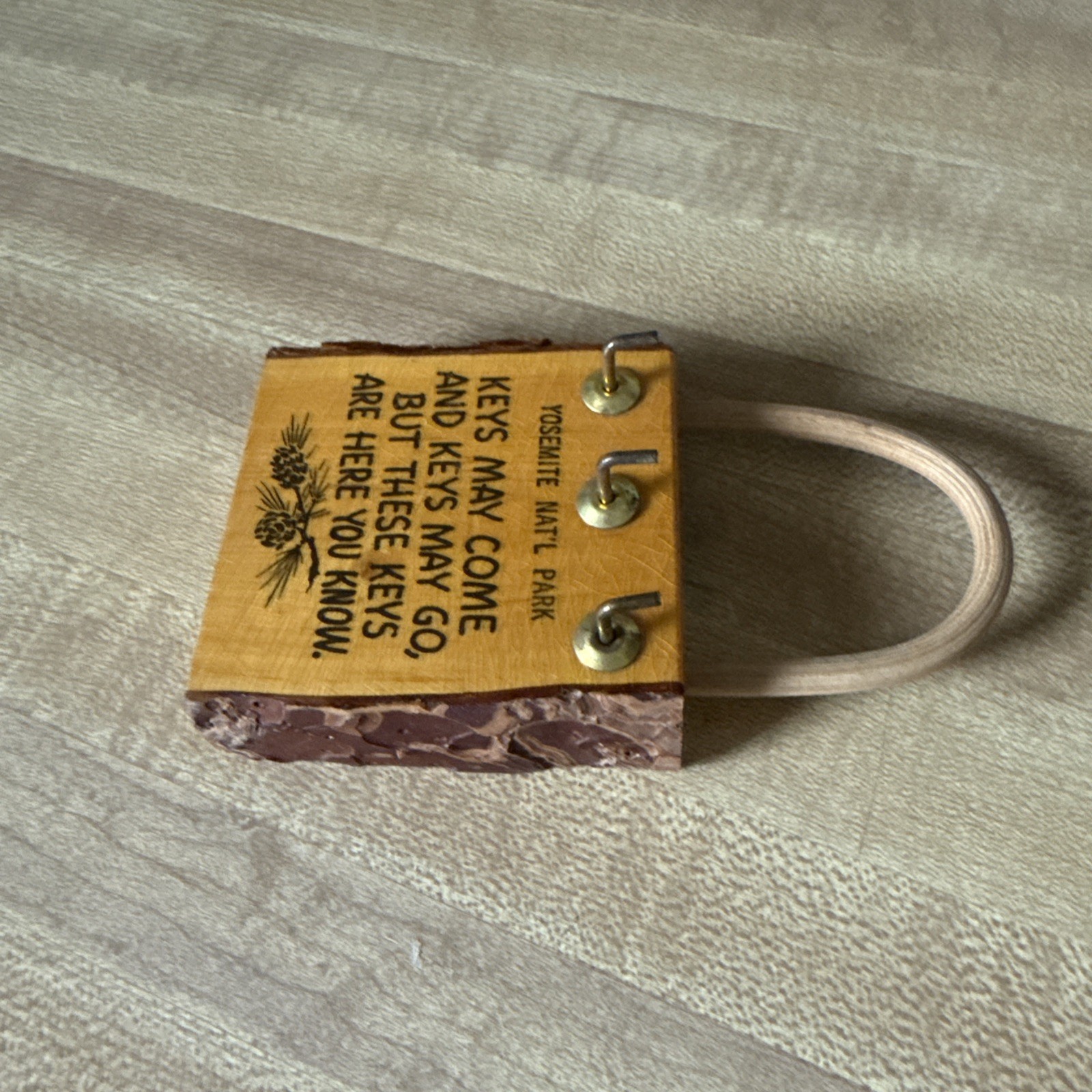 VTG Yosemite National Park Wood&Bark Key Holder Charming Old Time Inscription