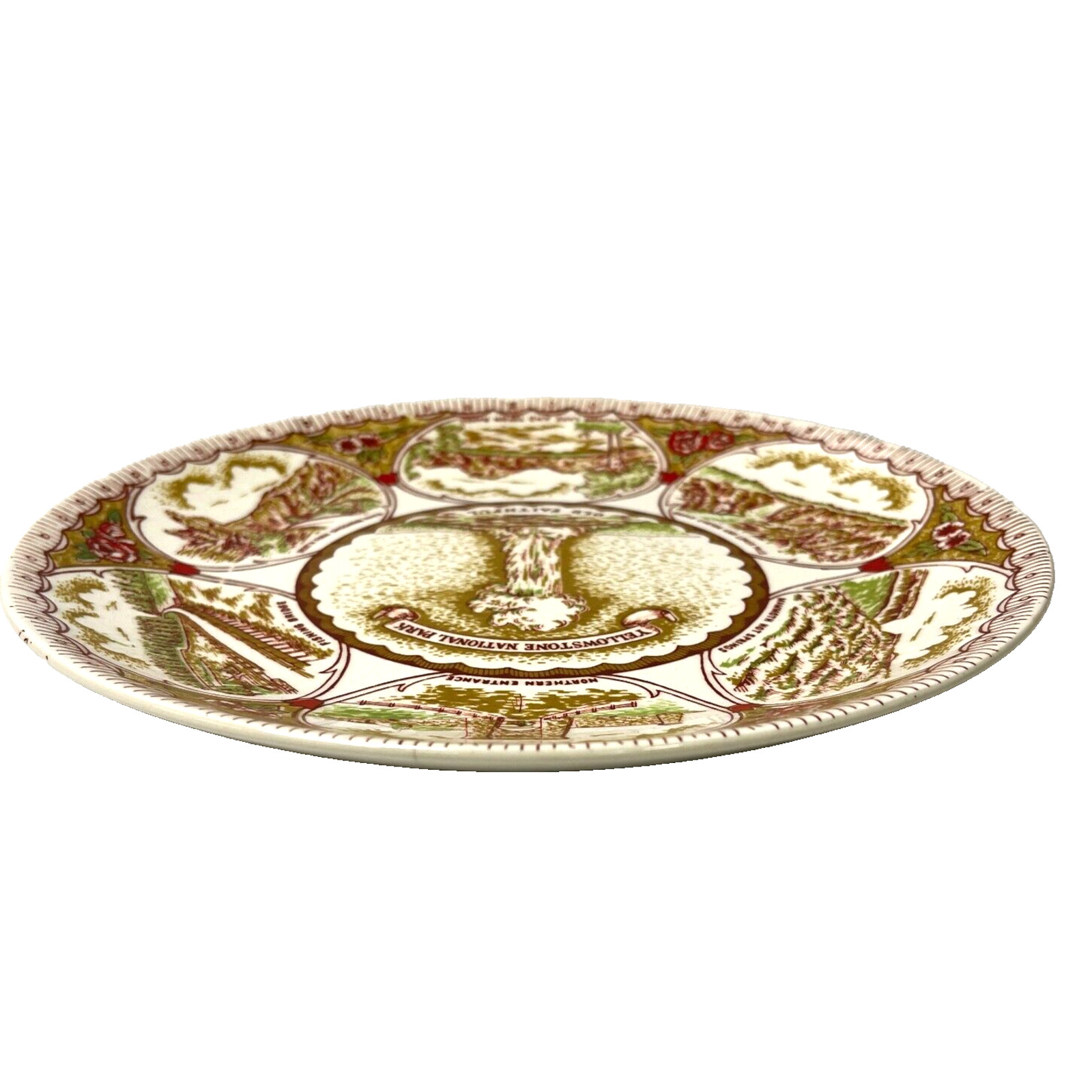 Vintage Yellowstone National Park Decorative Collectible Souvenir Plate 9 inch