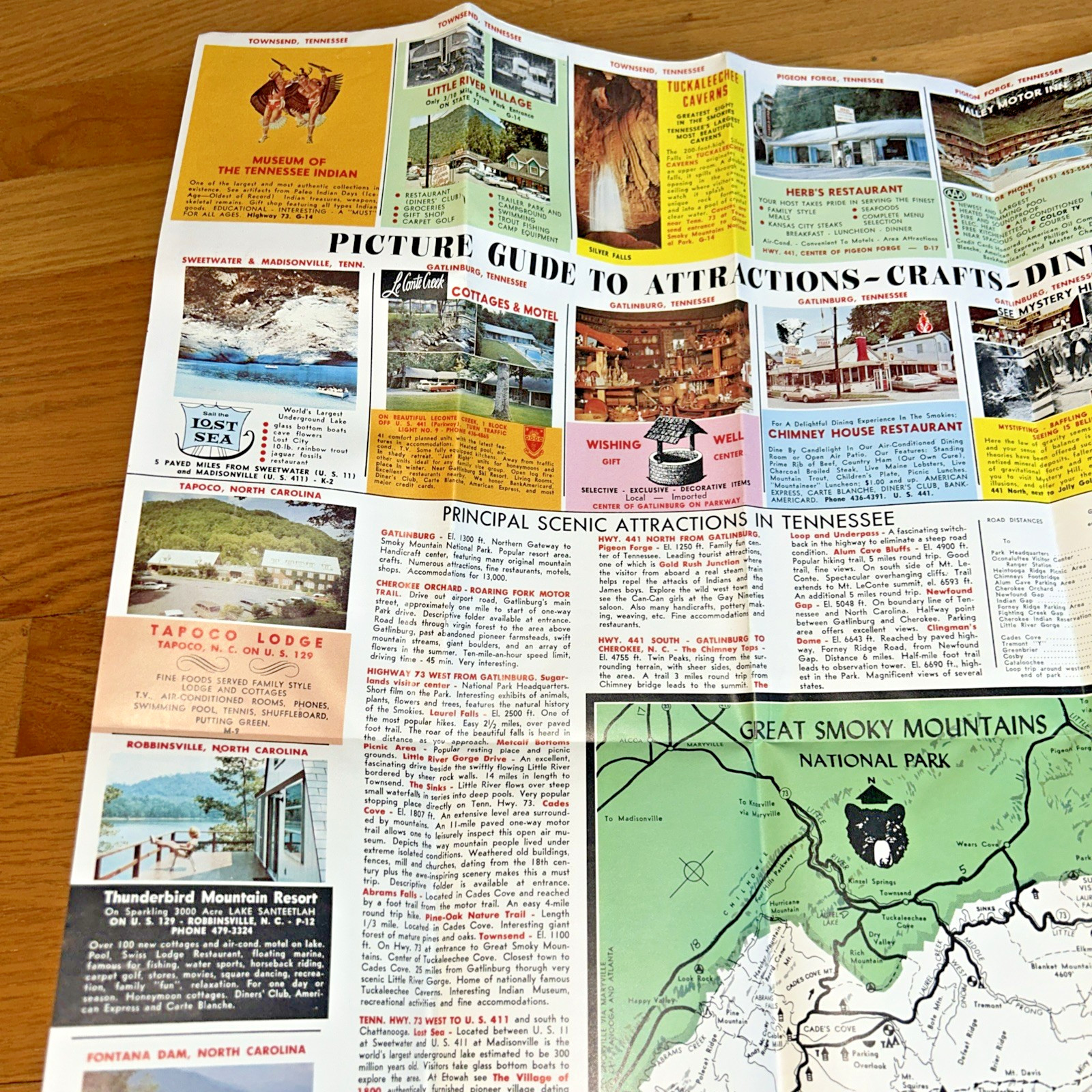 1968 SMOKY MOUNTAINS Souvenir Map / Guide / Directory 22″ x 33″
