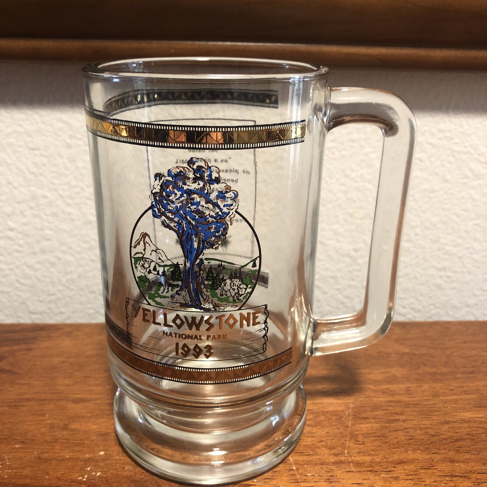Vintage Yellowstone National Park Glass Beer Mug Stein 1993 Gold Beautiful Rare