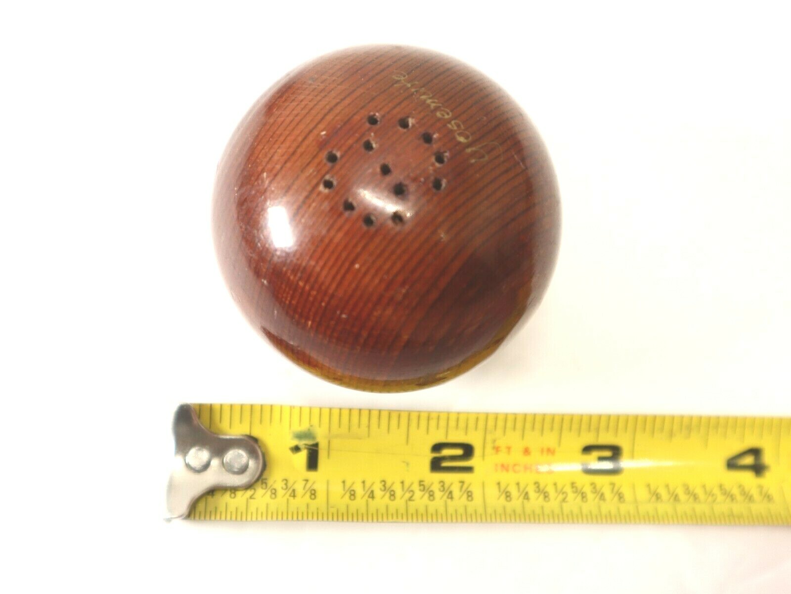 Yosemite Round Wood Salt Pepper Black Red Bottom National Park Memorabilia Read