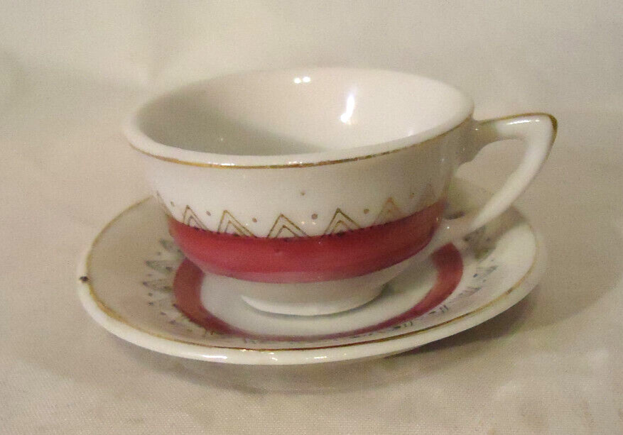 VINTAGE YELLOWSTONE PARK SOUVENIR MINIATURE PORCELAIN CUP AND SAUCER