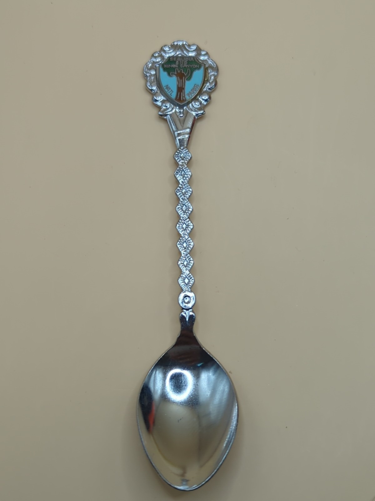 SEQUOIA & KINGS CANYON NATIONAL PARKS VTG Souvenir Spoon Collectible Silver Tone