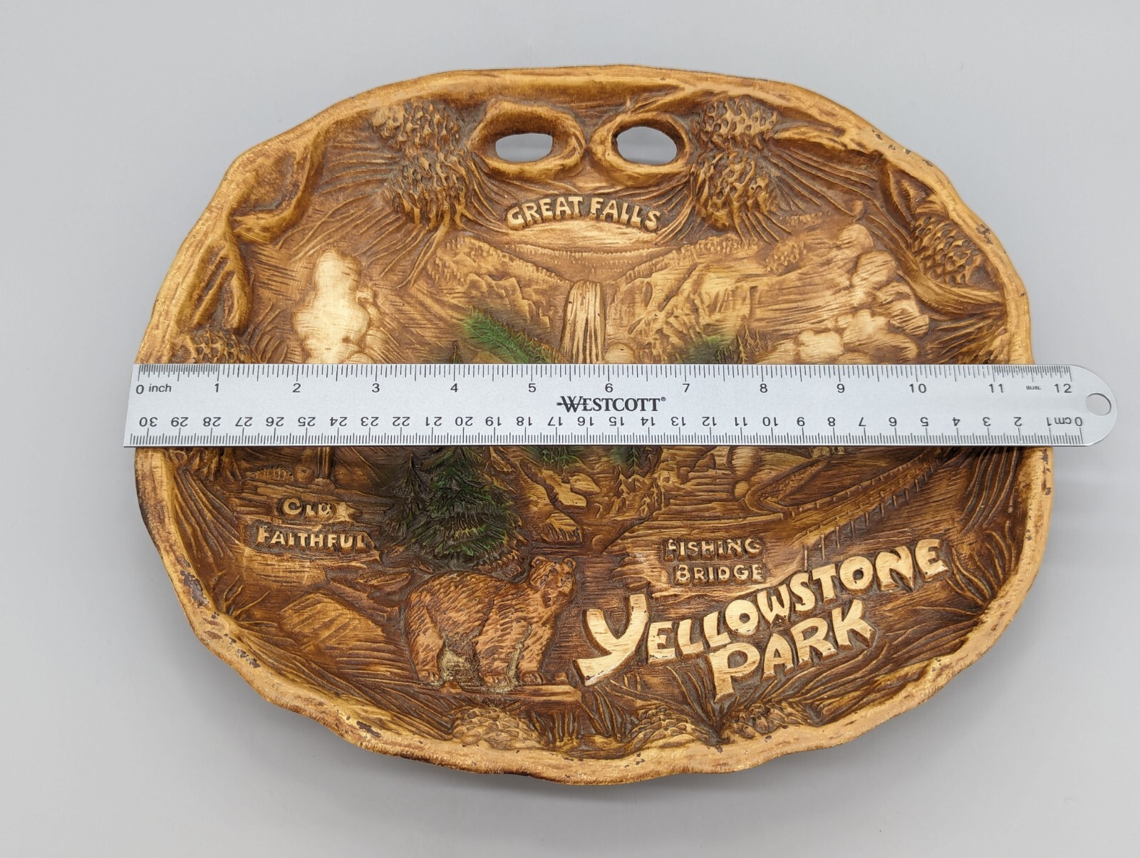Yellowstone Park Scenic Plate Souvenir Vintage 3D Sculpted 12″ Faux Wood