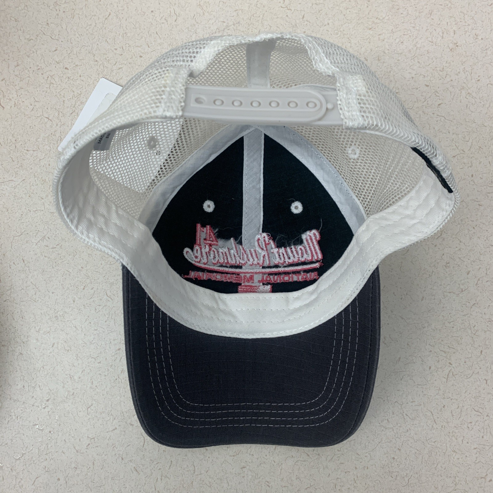 NEW Mount Rushmore National Memorial Embroidered Baseball Cap Hat SnapBack NWT