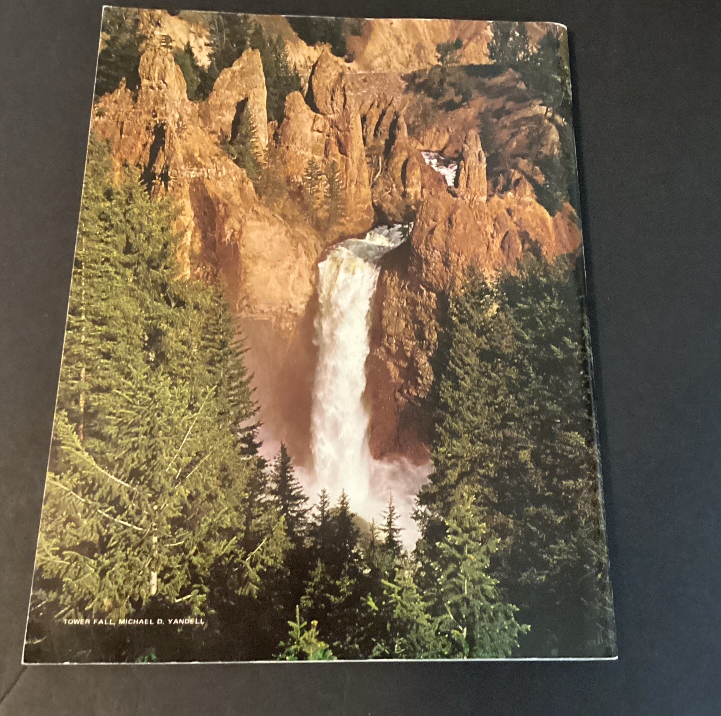Vintage 1976 Paperback Yellowstone 12×9 National Parkways Guide To Yellowstone