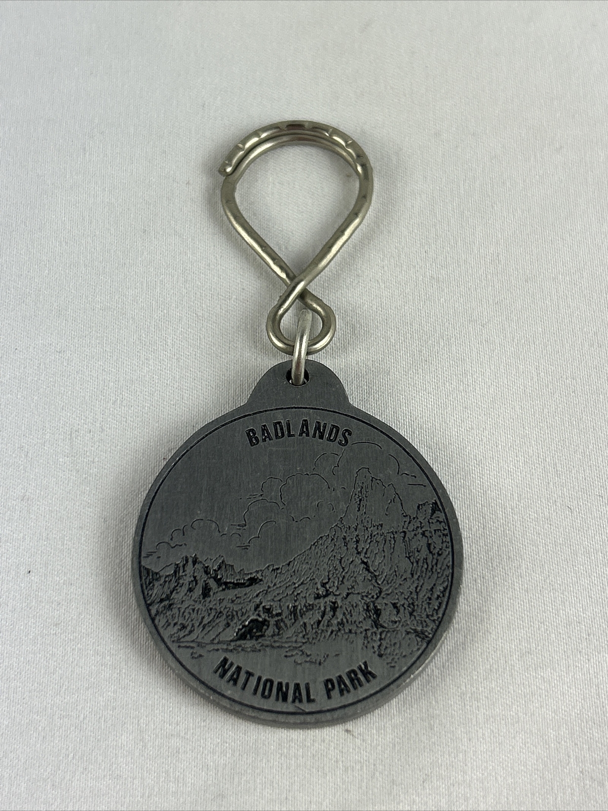 BADLANDS National Park MT RUSHMORE Pewter Keychain Etched