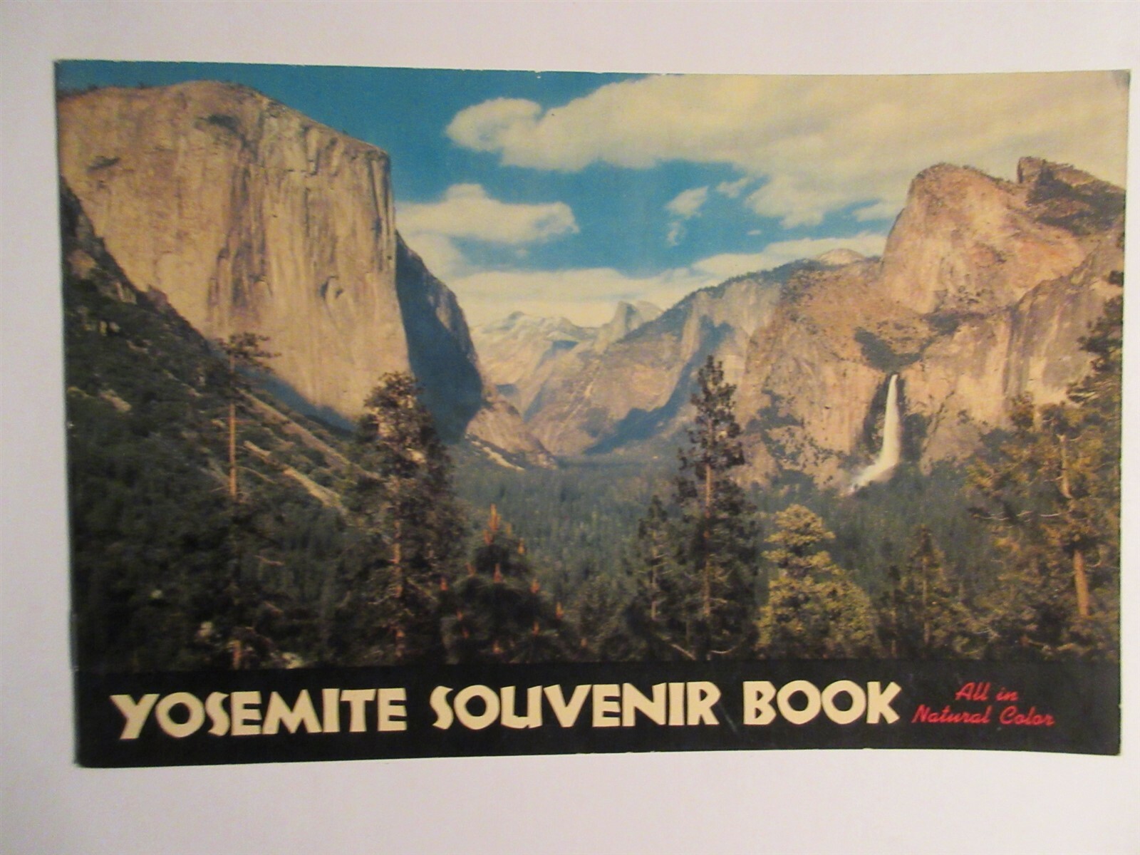 YOSEMITE SOUVENIR BOOK NATIONAL PARK NATURAL COLOR 1952 California Map Pictures
