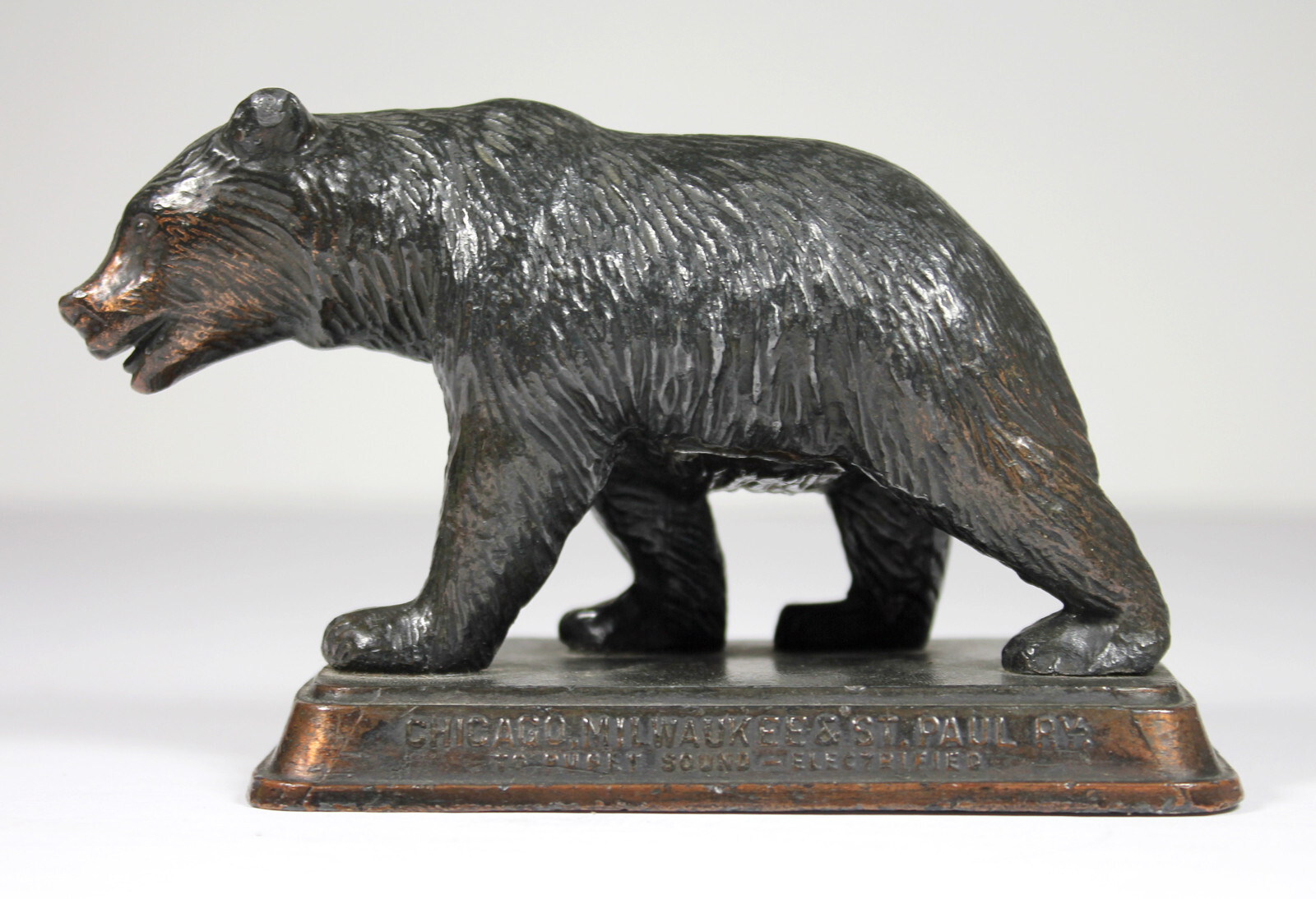 Antique YELLOWSTONE BEAR Fiqure Gallatin Gateway Railroad Souvenir Puget Sound