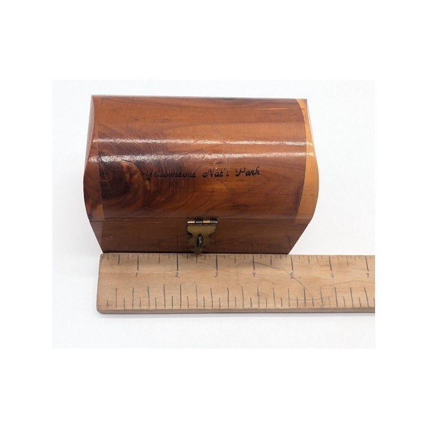 Vintage Yellowstone National Park Cedar Wood Trinket Box Chest Souvenir Jewelry