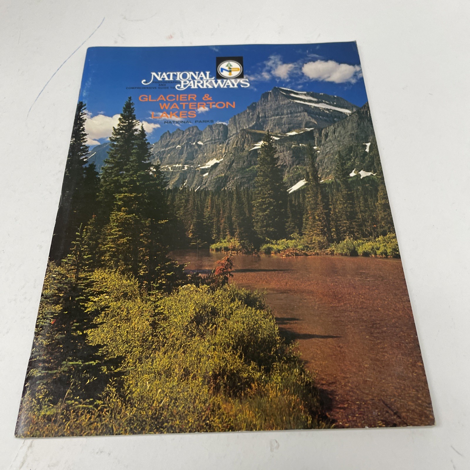 Vintage Travel Guide – National Parkwasy Glacier & Waterton Lakes 1974