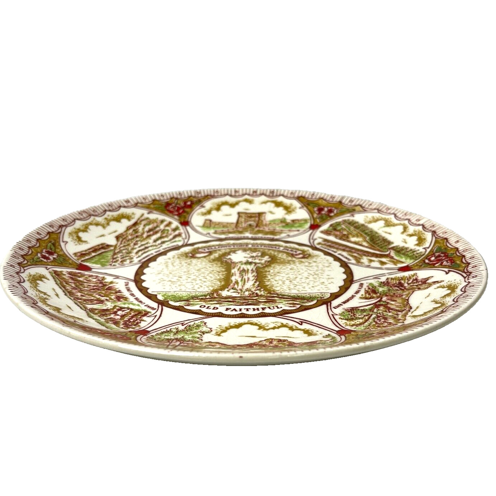 Vintage Yellowstone National Park Decorative Collectible Souvenir Plate 9 inch