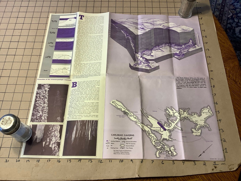 Vintage Original brochure/ Map: CARLSBAD CAVERNS NATIONAL PARK — 1966 —