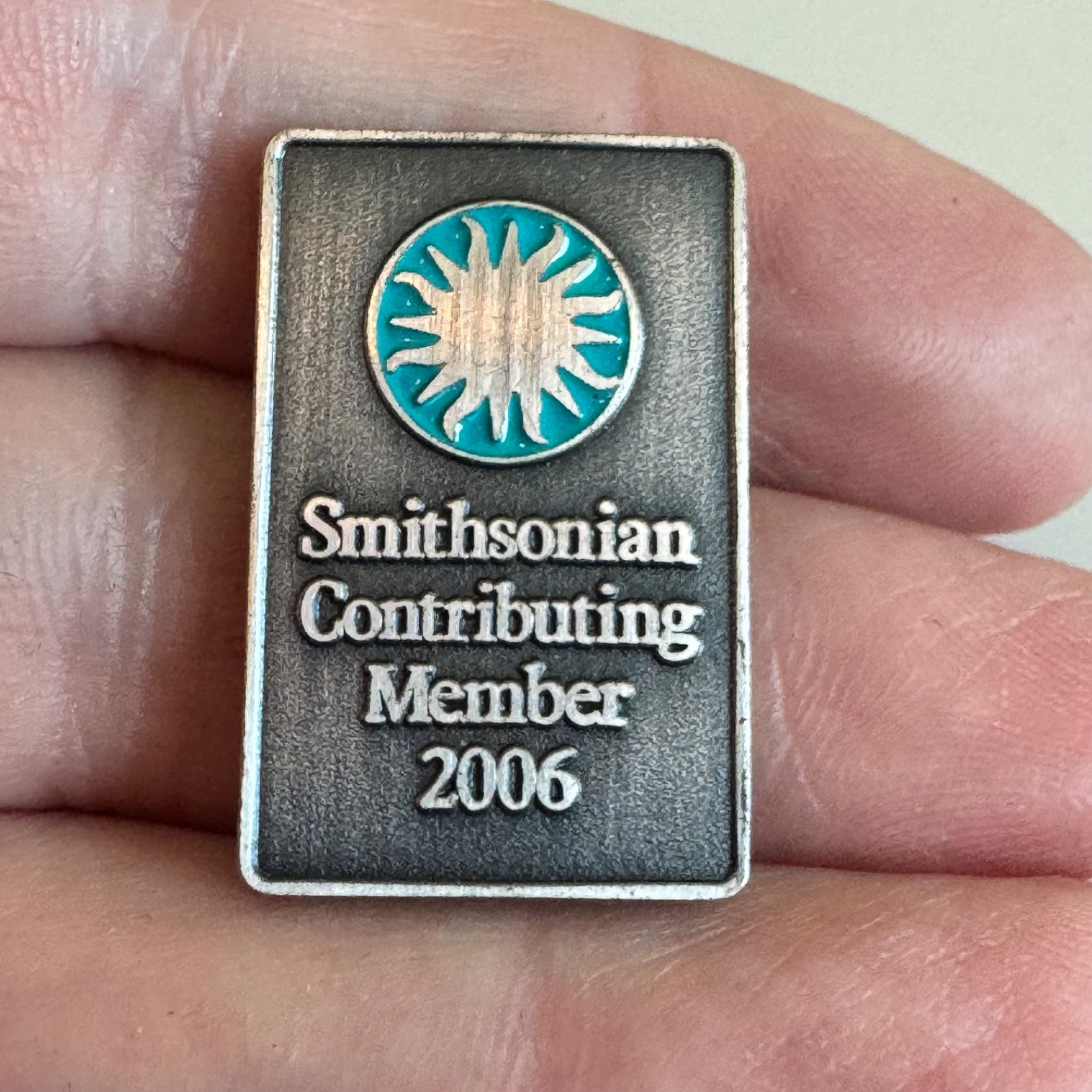 Smithsonian Contributing Member Pin 2006 Teal Silver Enamel Museum Badge