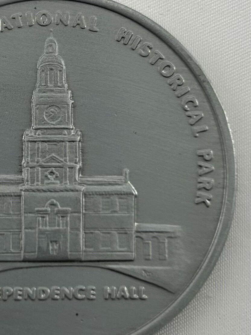 Independence National Historical Park Bicentennial Souvenir Medal Token Vintage