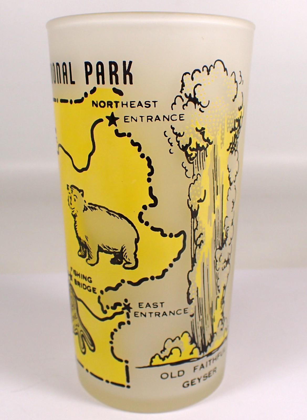 MINT Vtg Hazel Atlas Yellowstone National Park Map OLD FAITHFUL Frosted 5″ Glass