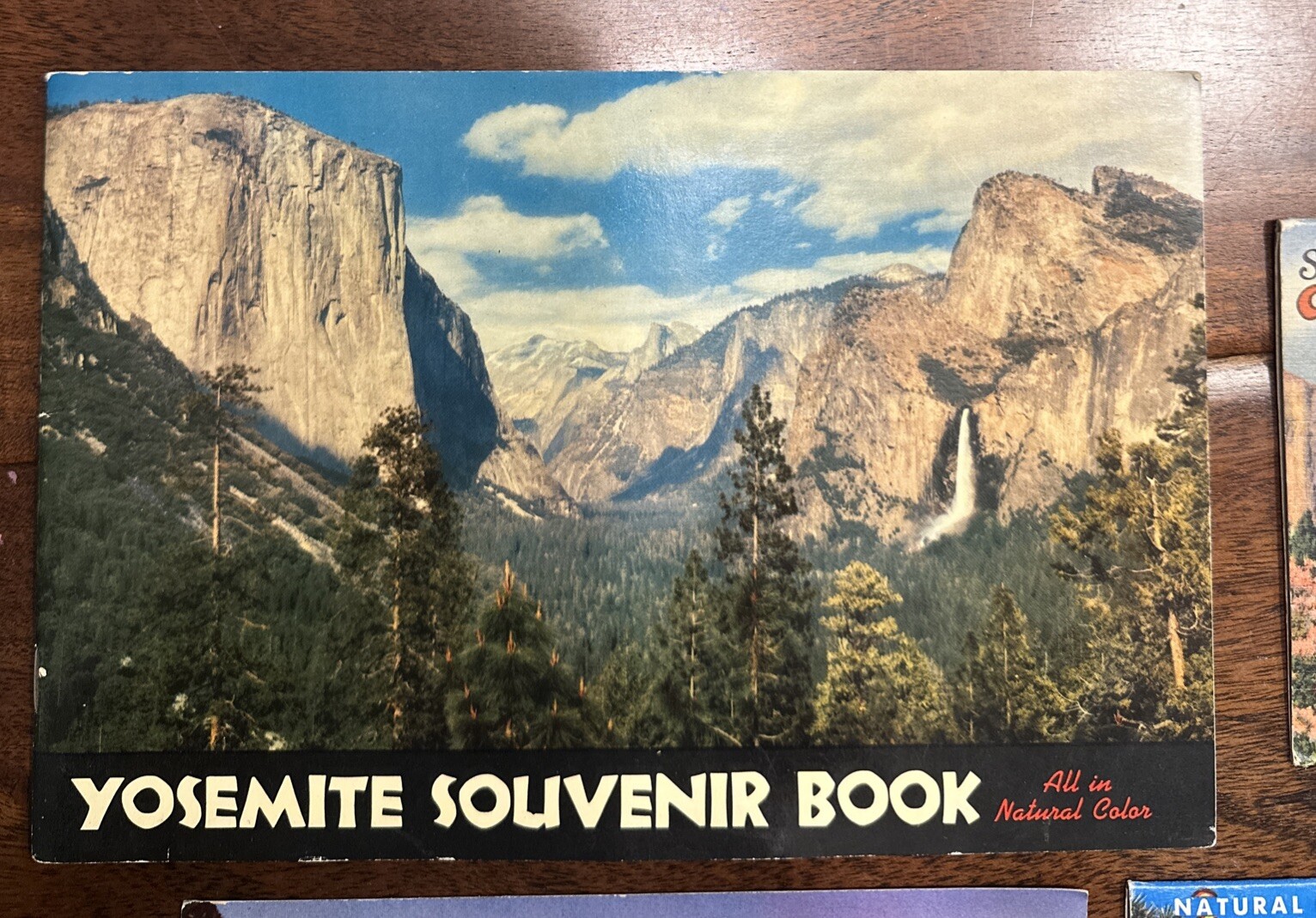 YOSEMITE SOUVENIR BOOK NATIONAL PARK NATURAL COLOR 1952 & 2 POST CARD BOOKS