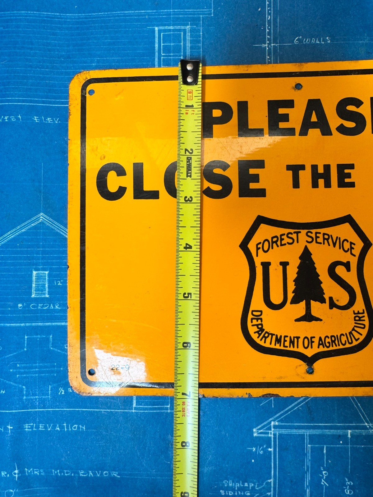 VINTAGE US FOREST SERVICE PLEASE CLOSE GATE FORESTRY METAL SIGN AGRICULTURE