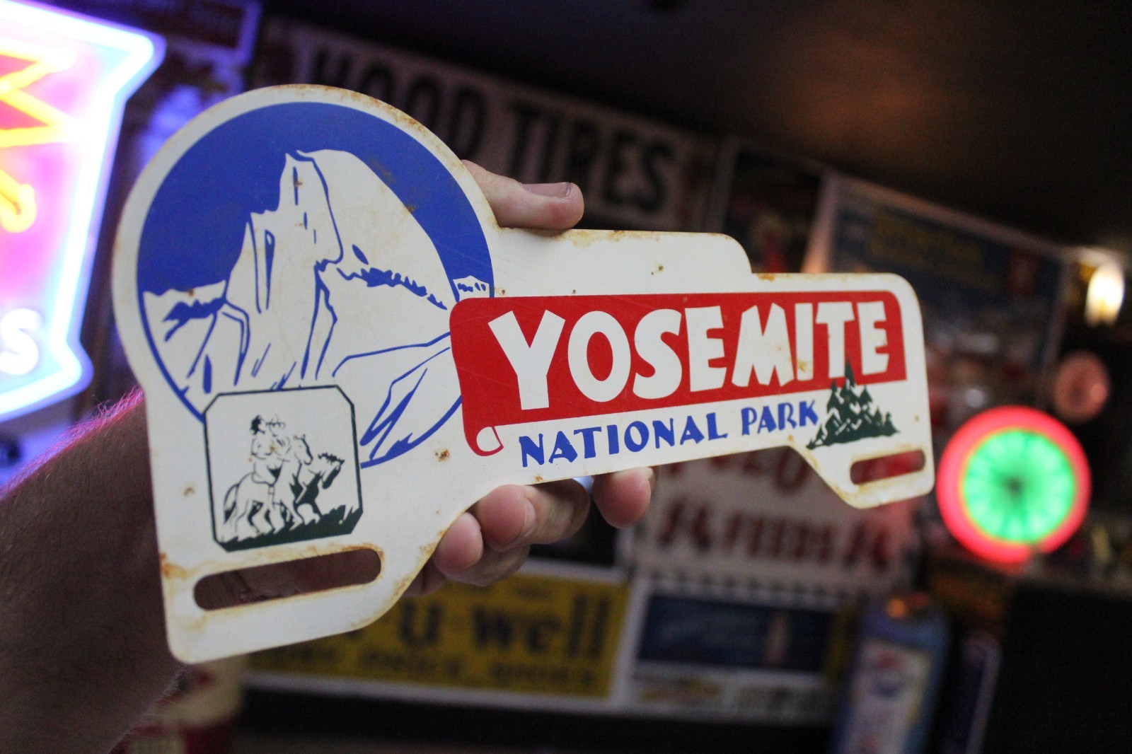 RARE 1950s YOSEMITE NATIONAL PARK CALIFORNIA STAMPED PAINTED METAL TOPPER SIGN