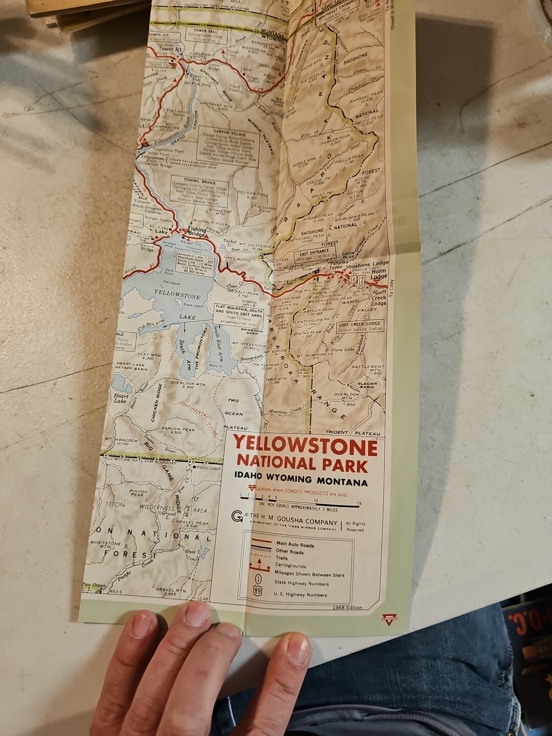 1968 Touraide Map of Yellowstone National Park Conoco Road Map