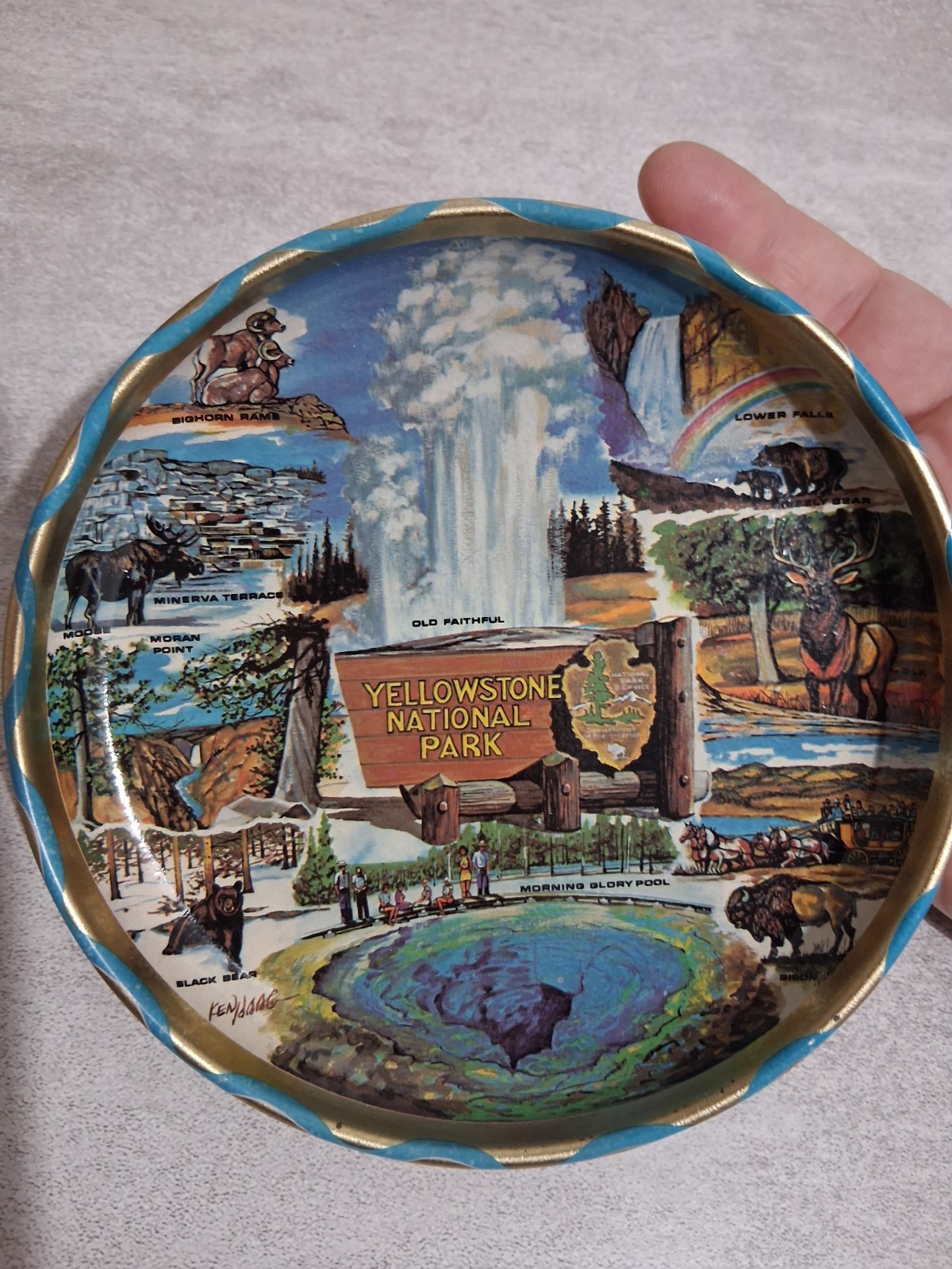 Vintage Yellowstone National Park Souvenir Dish Plate Tray Tin 5.5″ Round