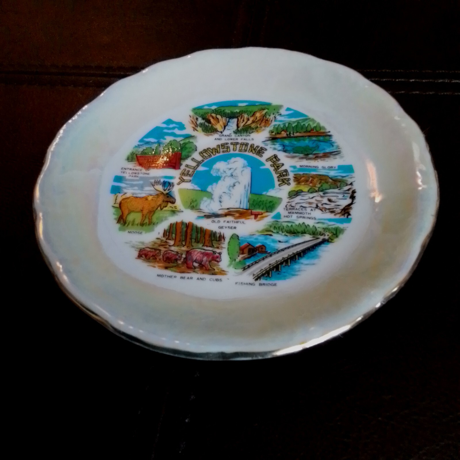Yellowstone Park Souvenir Plate 4.5″ Old Faithful Geyser Opalescent