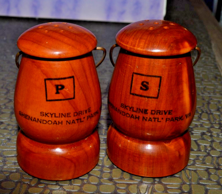 WOOD SALT & PEPPER SHAKER SET Skyline Drive Shenandoah National Park VA