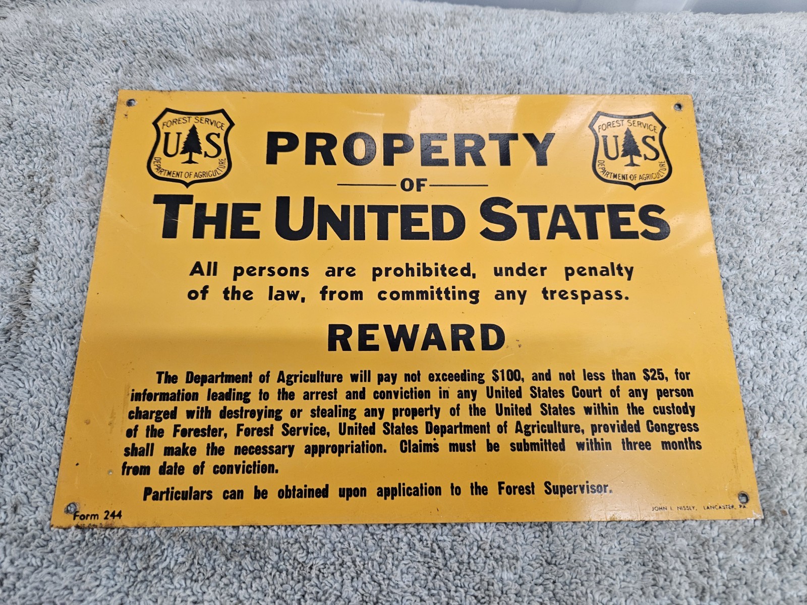 Original Old Forest Service PROPERTY of THE UNITED STATES metal/Tin sign