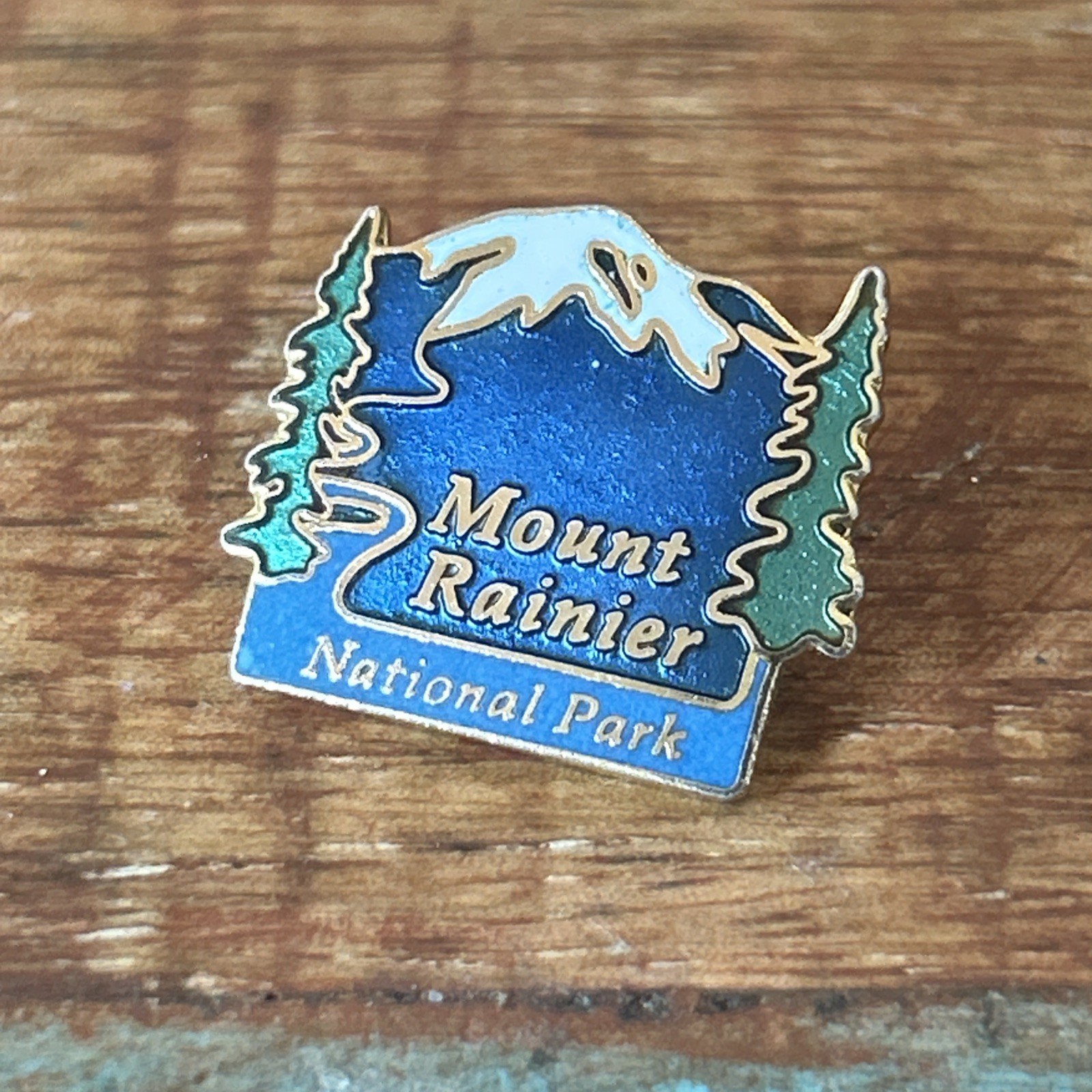 Mount Rainier National Park Lapel Pin Scenic Mountain Souvenir Enamel Mt Vintage
