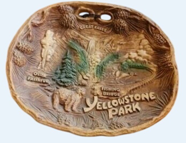 Vtg Yellowstone Park Faux Wood Wall Souvenir Plaque w Grizzly & Geyser Design