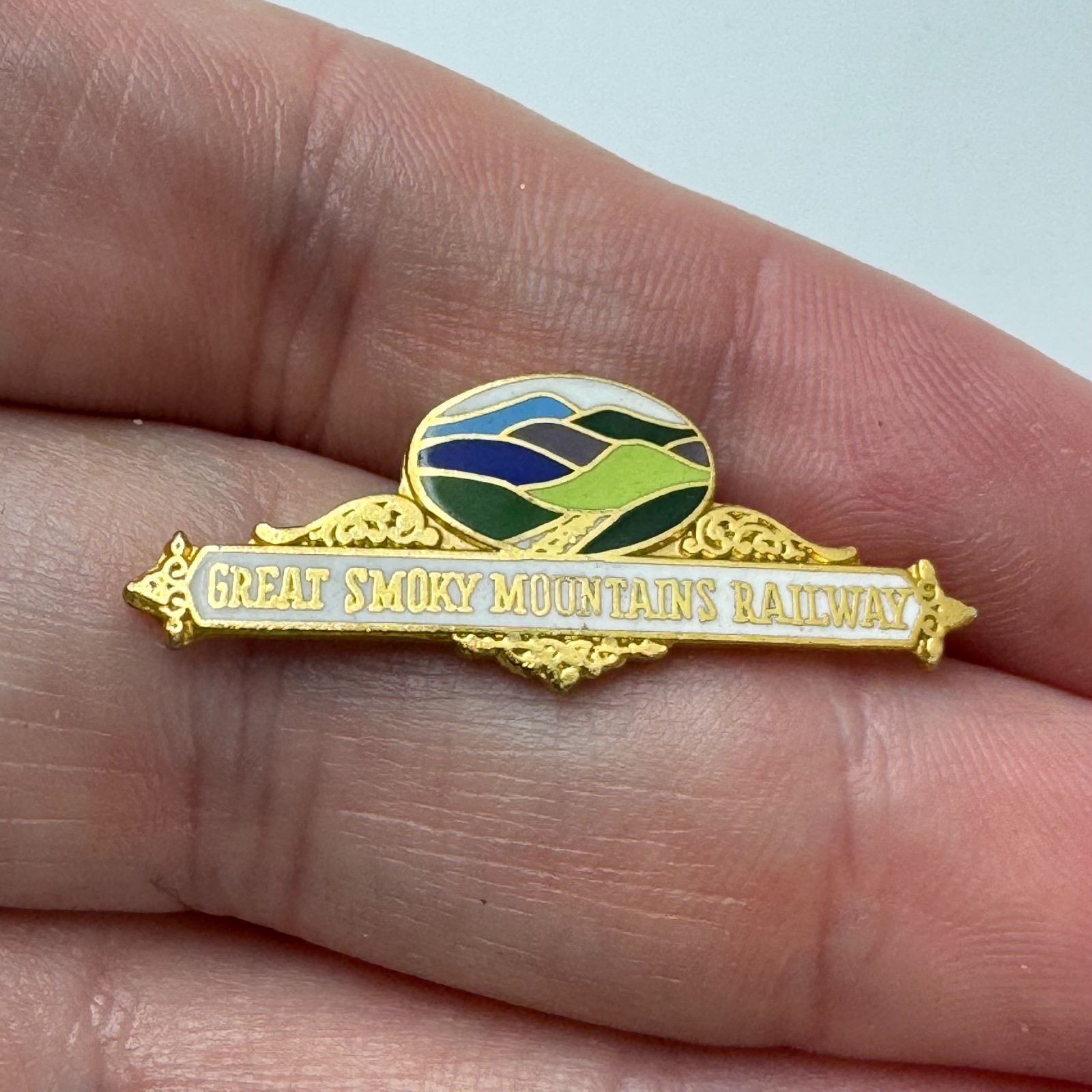 Great Smoky Mountains Railway Scenic Travel Souvenir Enamel Lapel Pin Vintage