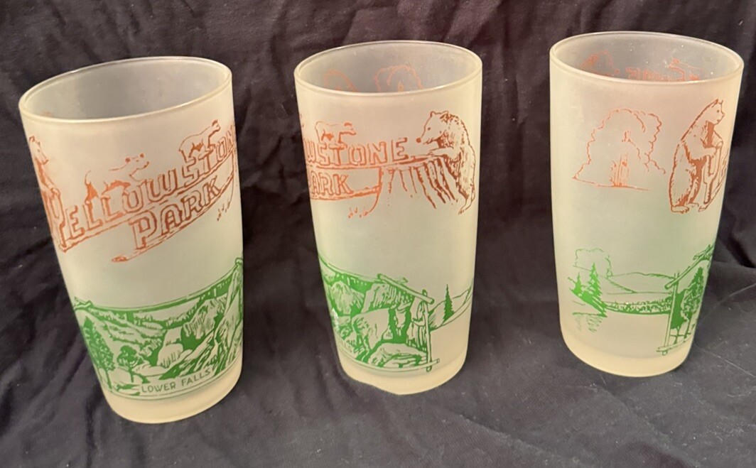Yellowstone National Park Souvenir Vintage Frosted Drinking Glasses (3) Bears