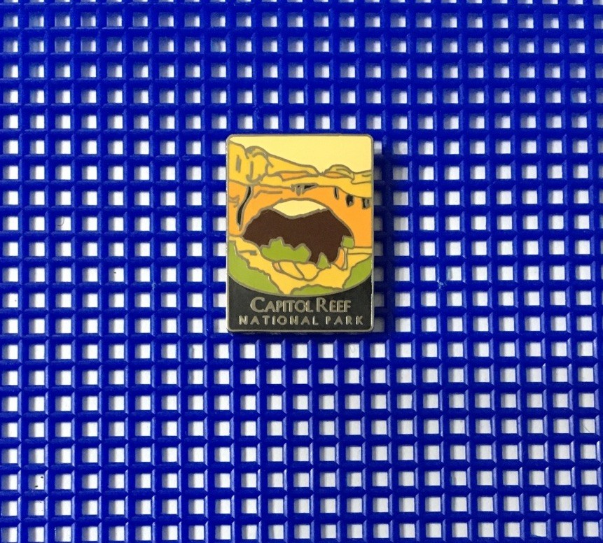 CAPITOL REEF NATIONAL PARK Utah Travel Souvenir Enamel Lapel Hat Pin Badge