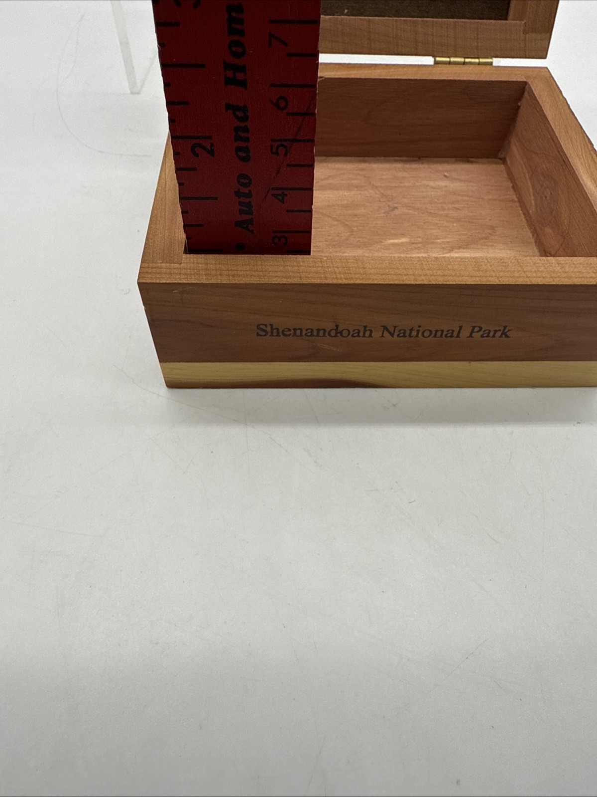 Vintage Shenandoah National Park Cedar Box Bear Theme Nature Wood Souvenir